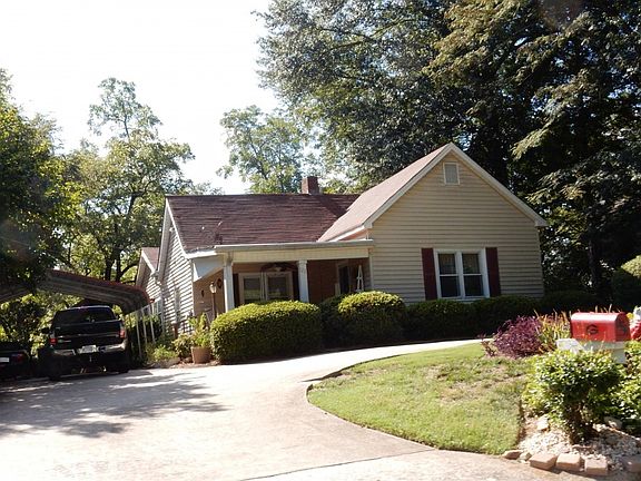 2nd image of 122 Stewart Ave