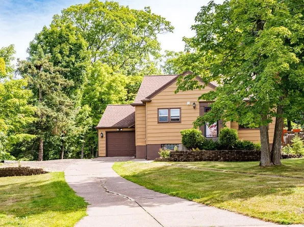 3818 Allendale Ave, Duluth, MN 55803