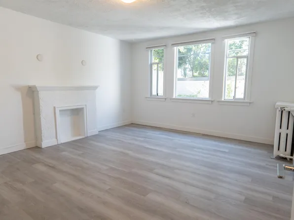 550 E 15th Ave #1, Vancouver, BC V5T 2R5