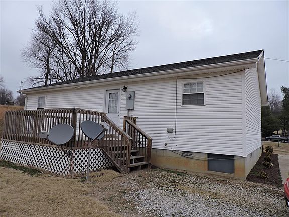 3rd image of 910 Cottonwood Dr