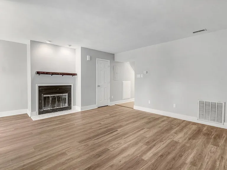 1904 Stephens St — Photo 8