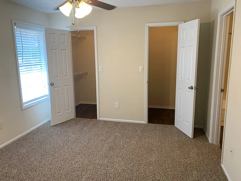Wood Pointe Apartment Homes — Photo 34