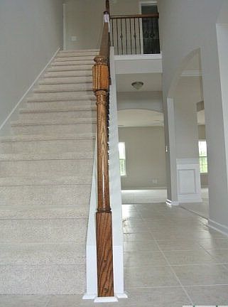 5th image of 124 Yearling Court NE