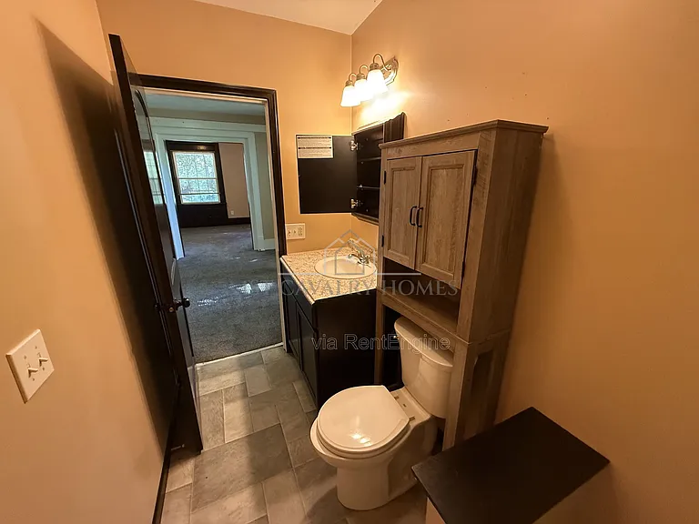 1076 Ackley St #2 — Photo 9