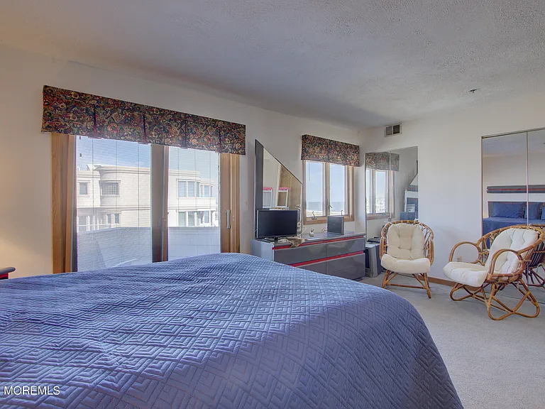 900 Ocean Ave #24 — Photo 26