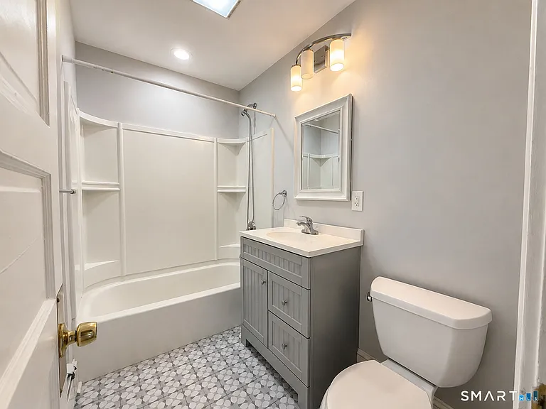 122 Dover Rd #2 — Photo 9
