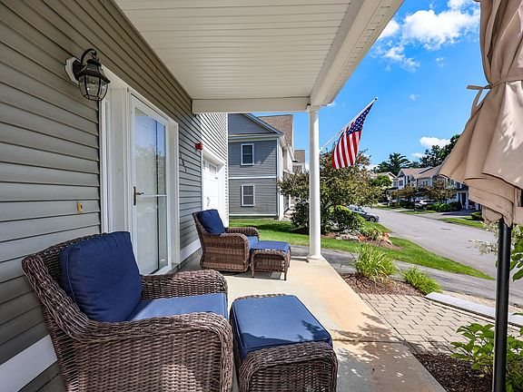 5th image of 105 Woodview Way #1