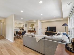 437 Old Forge Xing, Devon, PA 19333