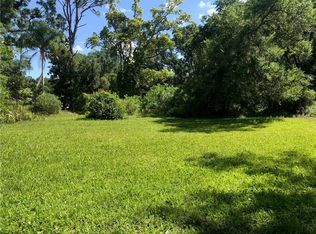 18005 Geraci Rd, Lutz, FL 33548