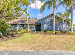 648 Pelican Bay Dr, Daytona Beach, FL 32119