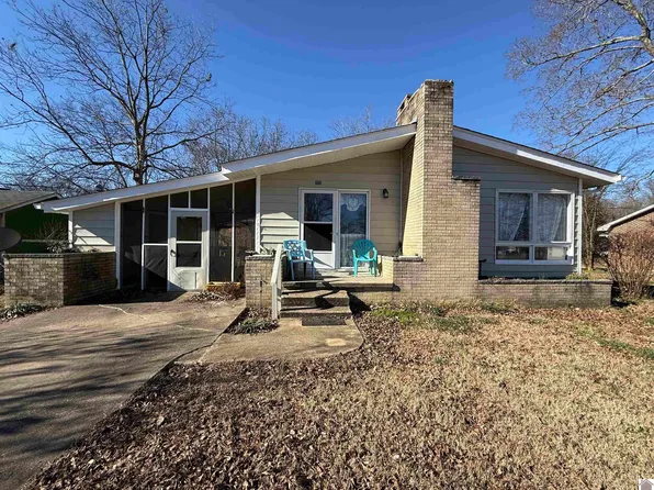 600 3rd St, Hazel, KY 42049