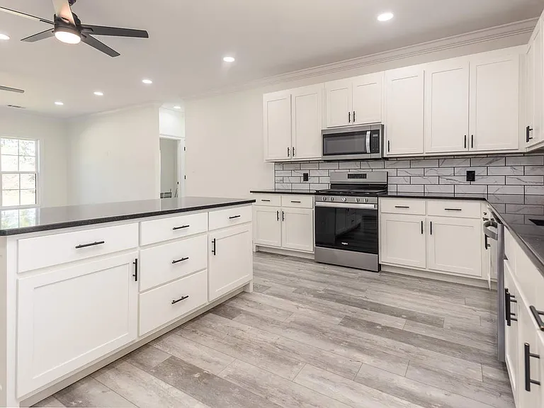 10 Deer Park Dr — Photo 5