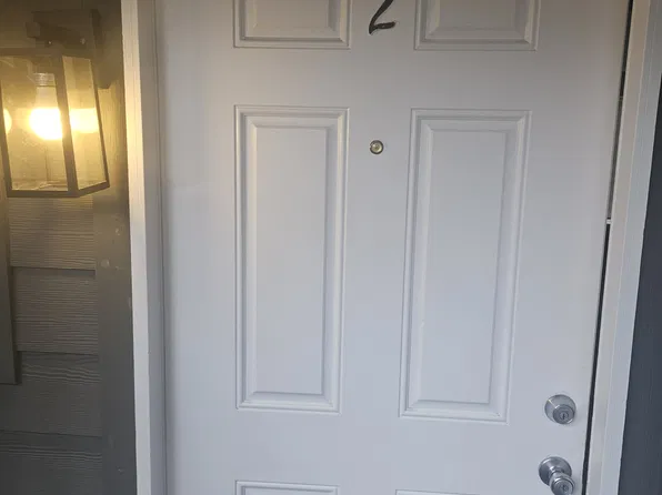 10443 17th Ave SW APT 2, Seattle, WA 98146