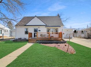 1908 7th St NW, Minot, ND 58703