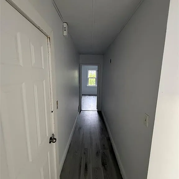 444 McEwan Ave — Photo 6