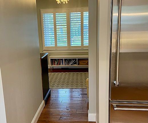 5th image of 433 Dickens Ave