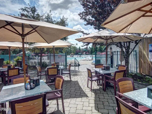 148 Lamplighter Ln, Lackawaxen, PA 18435