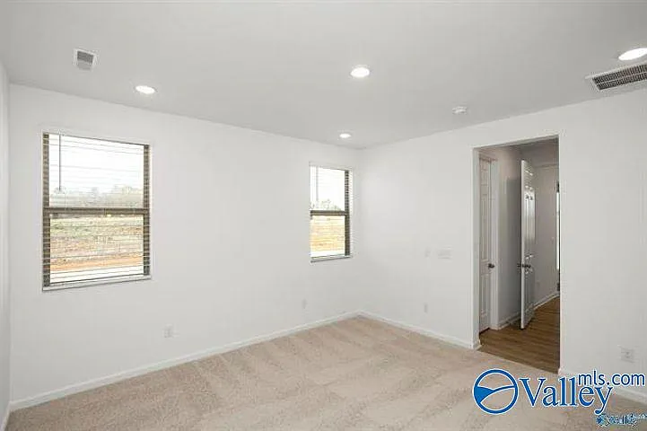 103 Cavern Ct — Photo 12