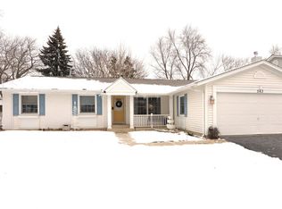 563 Northampton Cir, Elk Grove Village, IL 60007