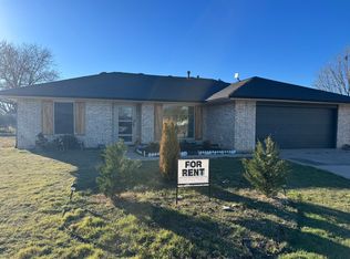 1816 NW Crosby Park Cir, Lawton, OK 73505