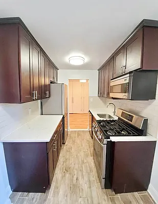 Rented by Smart NY Realty LLC | media 8