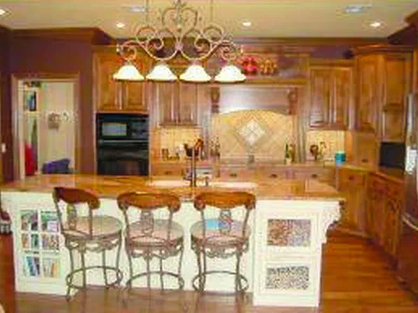 4550 Goldfinch Rd, Joplin, MO 64804