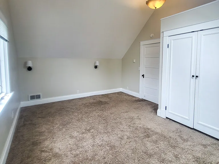 944 Cottage St NE — Photo 20