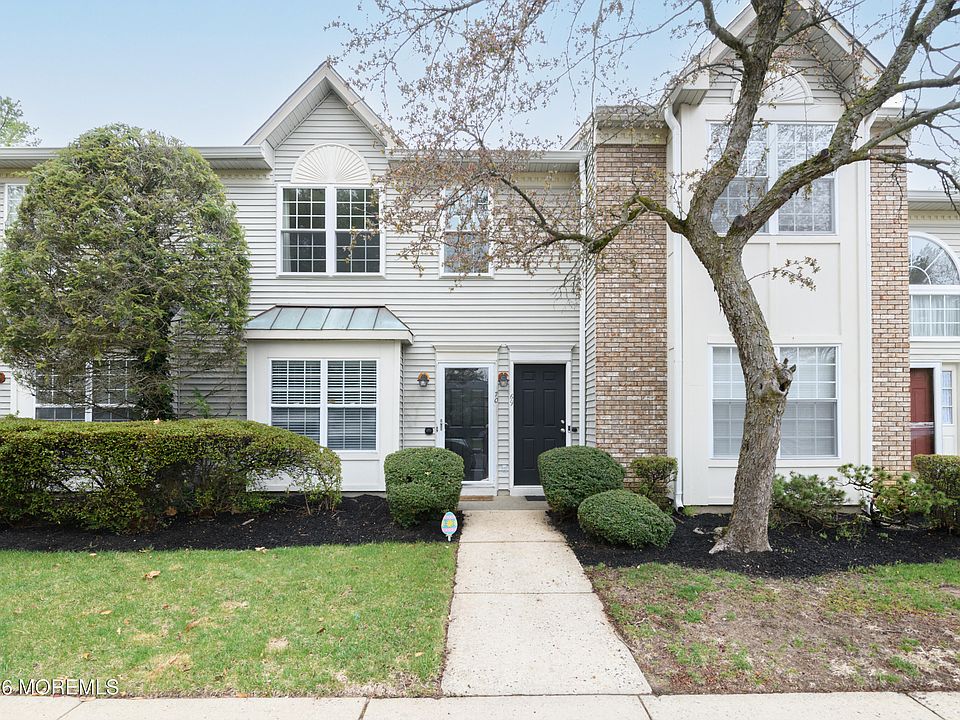 1st image of 69 Arlington Court #13