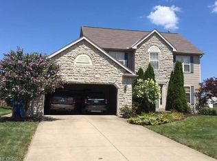 27100 Dogwood Ln, Olmsted Township, OH