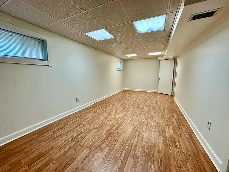 533 Inwood Dr — Photo 11
