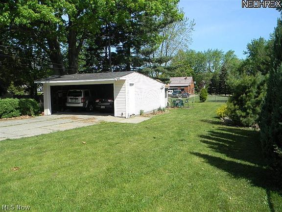 2nd image of 9719 Cardwell Ave