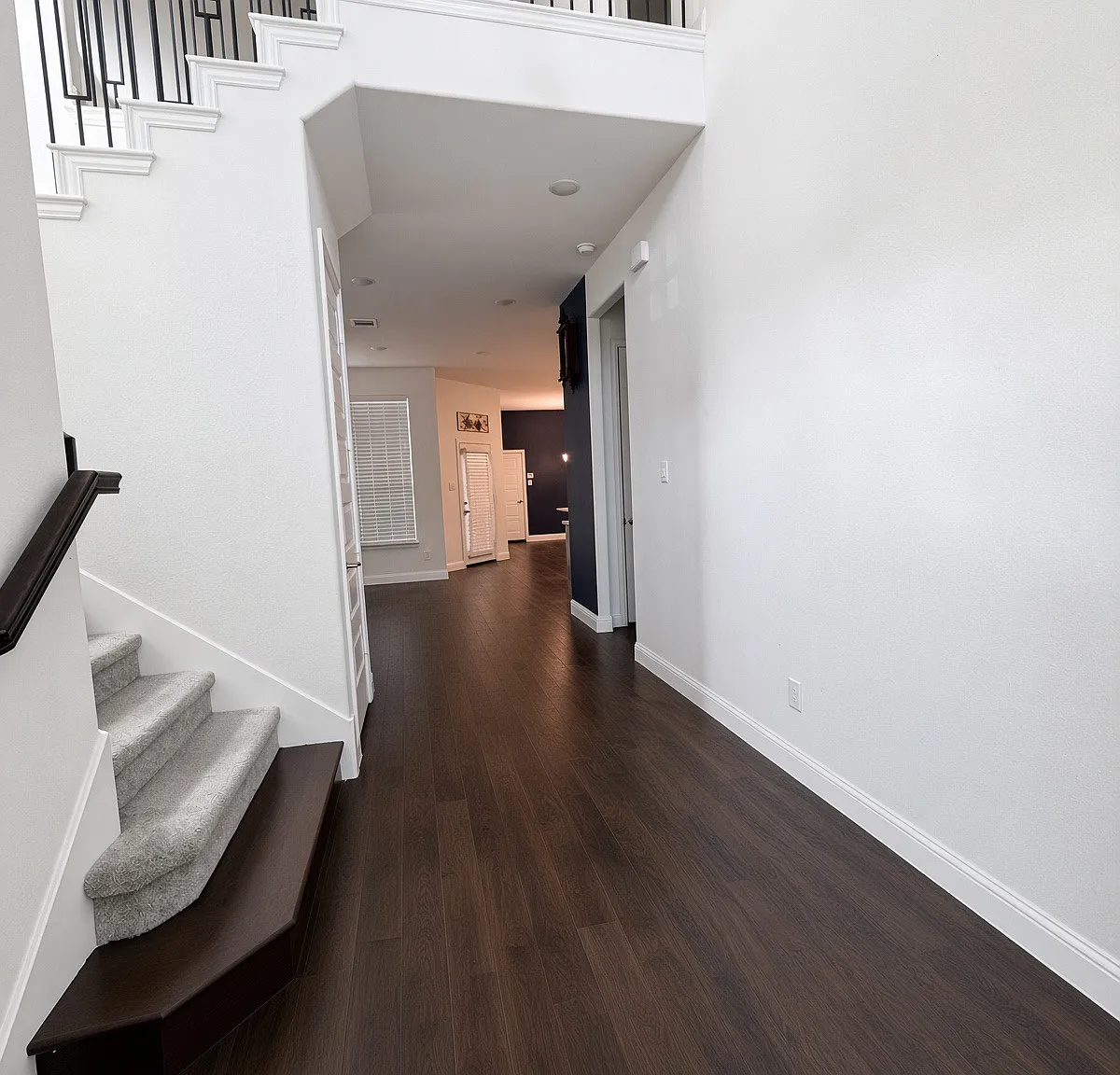 5418 Grand Ave — Photo 2
