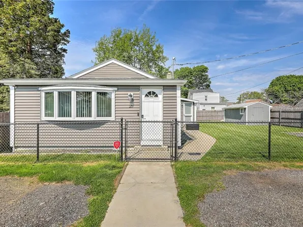 25 Veranda Ave, Swansea, MA 02777