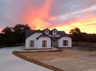 184 Grey Fox Cir, Canyon Lake, TX 78070