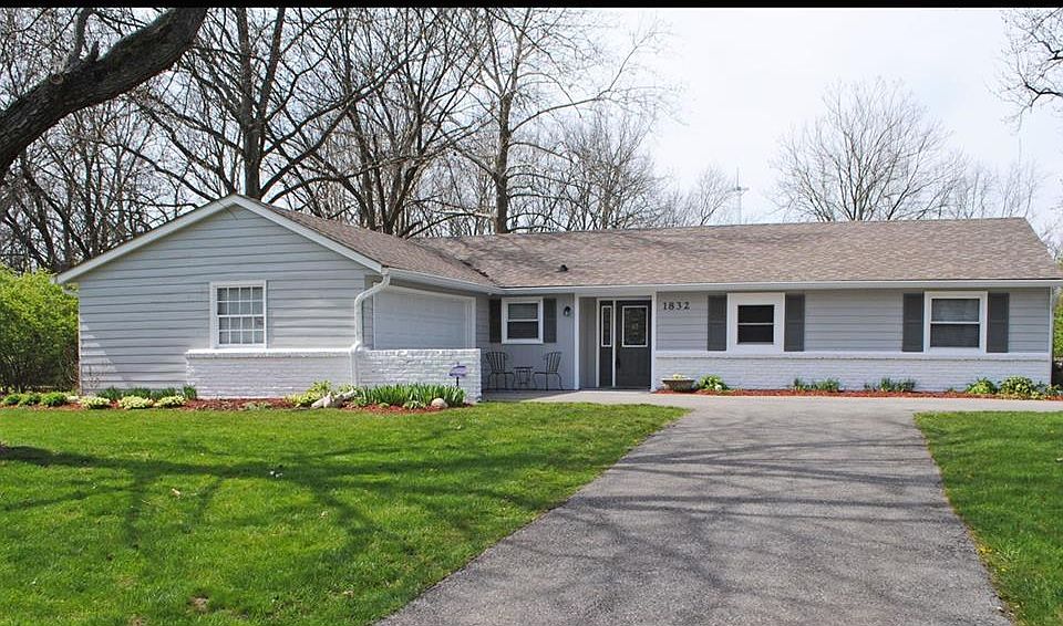1st image of 1832 W 72nd Pl