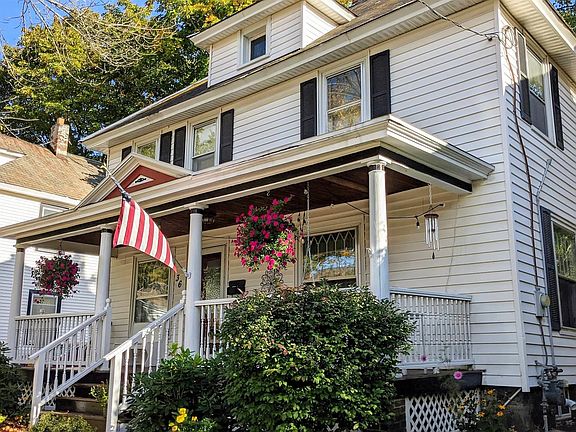 2nd image of 36 Lincoln Ave