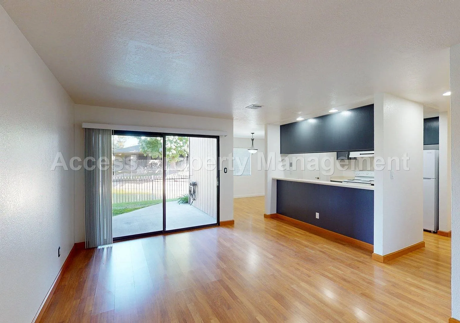 2 bed, 996 sqft, $1,750 — Photo 2