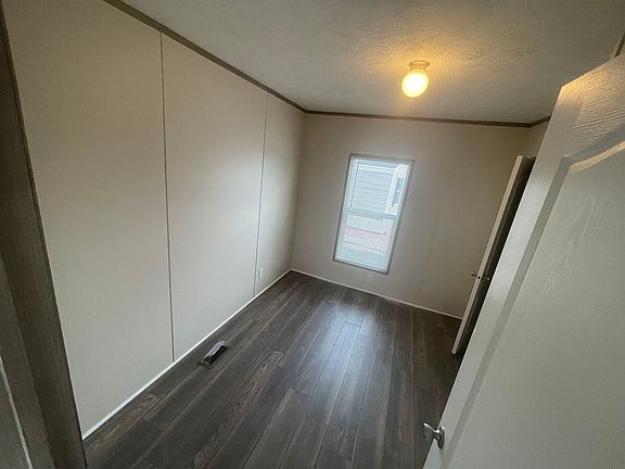 5th image of 133 Eldridge Ln