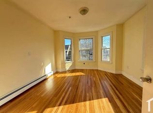 72 Hanover St #2, Lynn, MA 01902