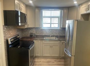 143 Pidge Ave APT 4, Pawtucket, RI 02860
