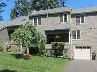 52 Buttonwood Path, Hamden, CT 06518