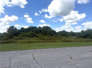 3072 E Briarwood Cir, Labelle, FL 33935