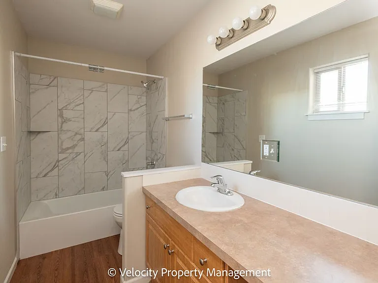 1530 NW Hickory Pl — Photo 13