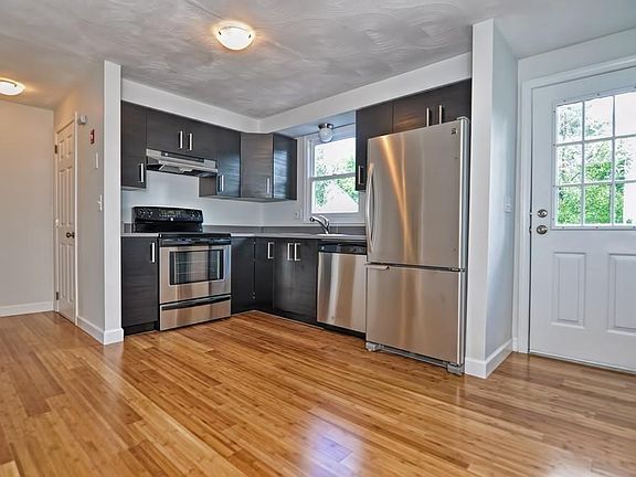 5th image of 12 Westley Ct
