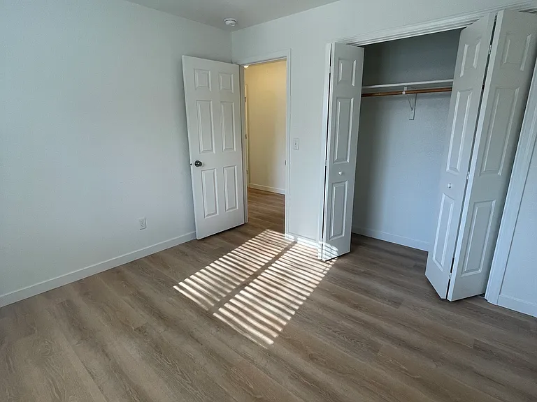 3144 S Virginia Ave — Photo 20