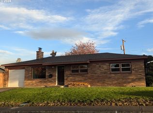 817 E 19th St, The Dalles, OR