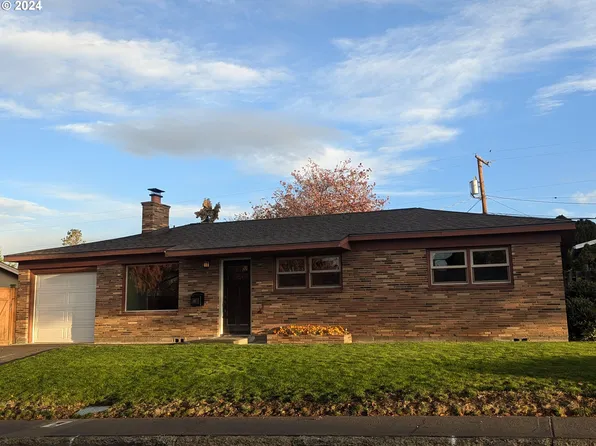 817 E 19th St, The Dalles, OR 97058