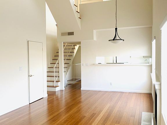 5th image of 1819 Greenfield Ave APT 303