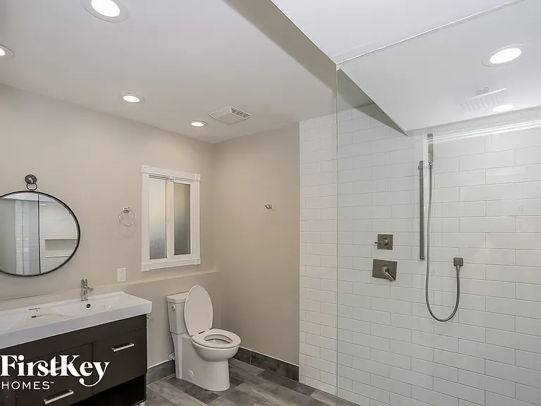 4409 W Griswold Rd — Photo 11