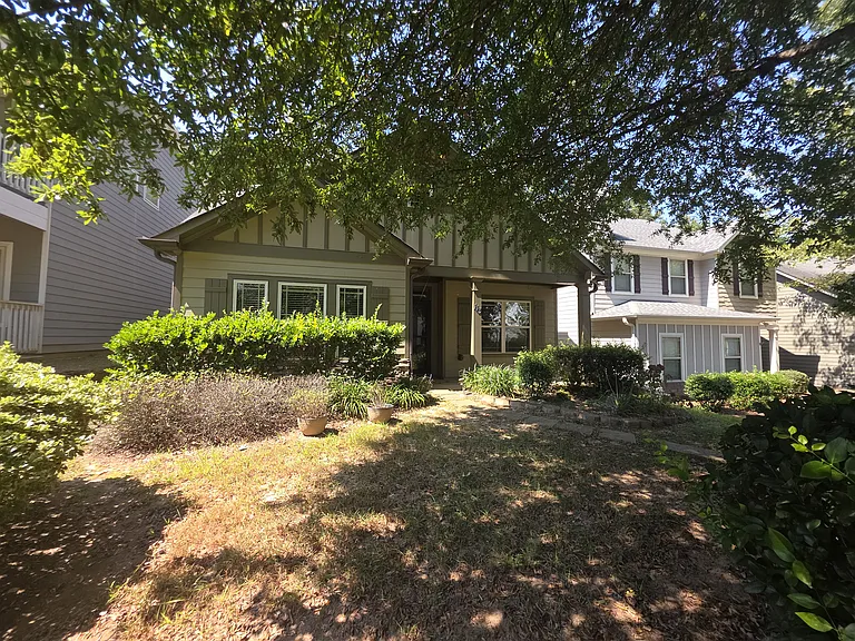 113 Macalester Dr — Photo 1